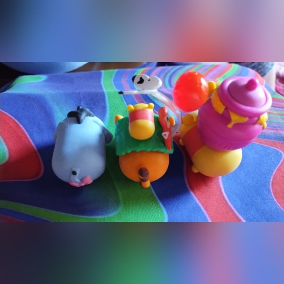 Disney Tsum Tsum Tigger Butterfly Balloon Hill Mystery Stack Pack Series 4 - Picture 5 of 9